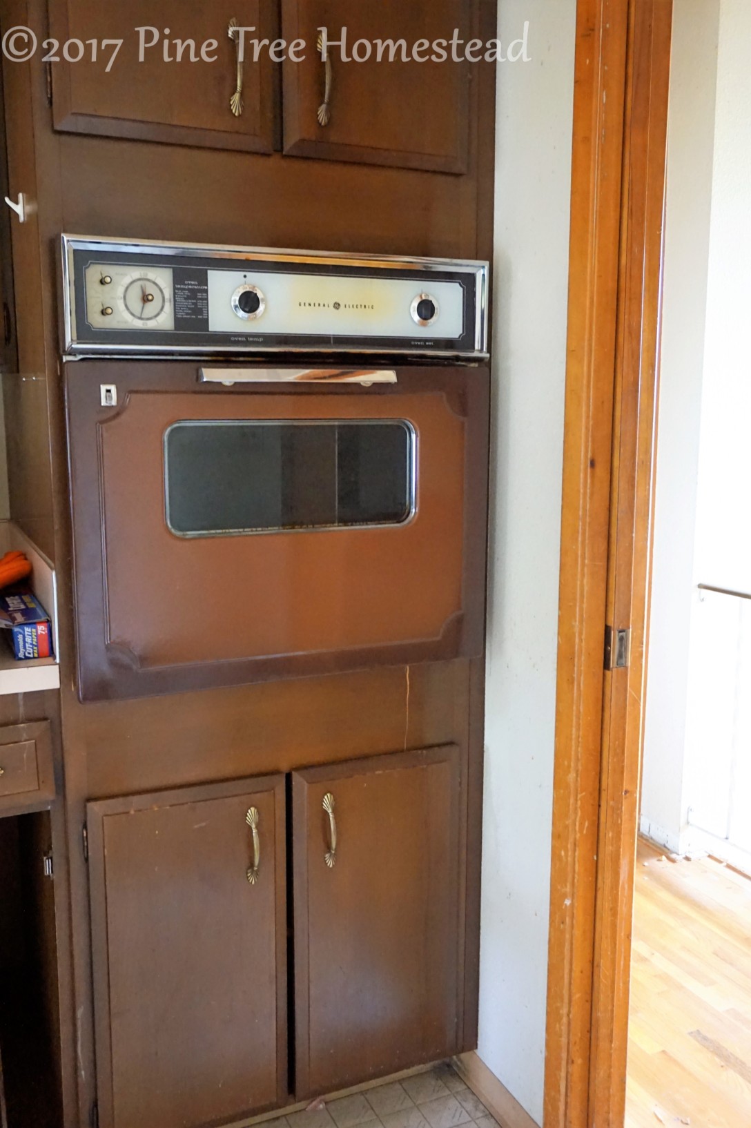 26 Vintage Wall Oven